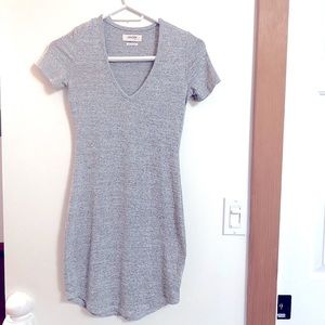 2/35$ 💛 Golden by TNA Aritzia dress